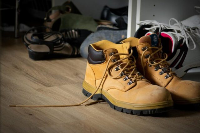 Wysuwany stelaż na buty
