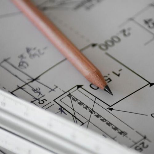 Renowacja starego domu – jak wybrać odpowiednie materiały?